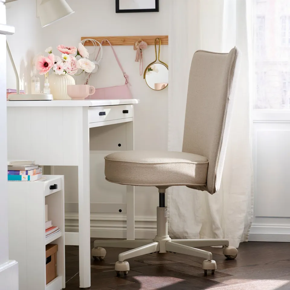 part: BRYTNING swivel chair