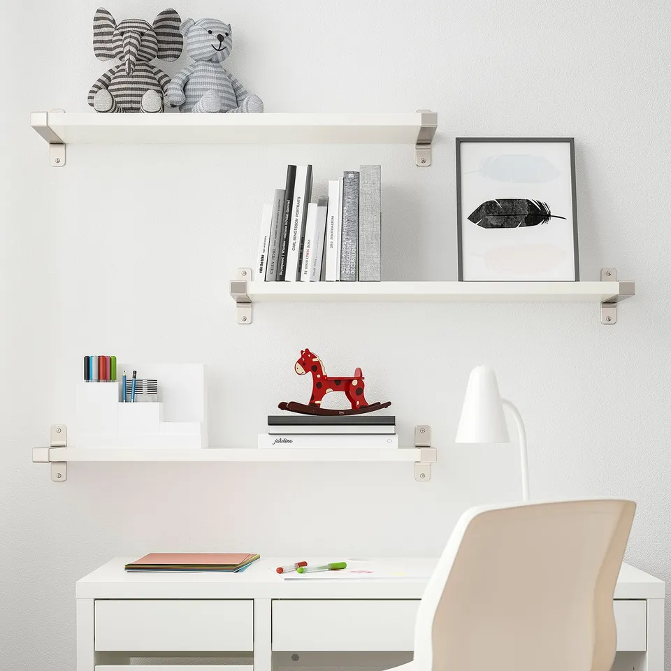 BERGSHULT in a room