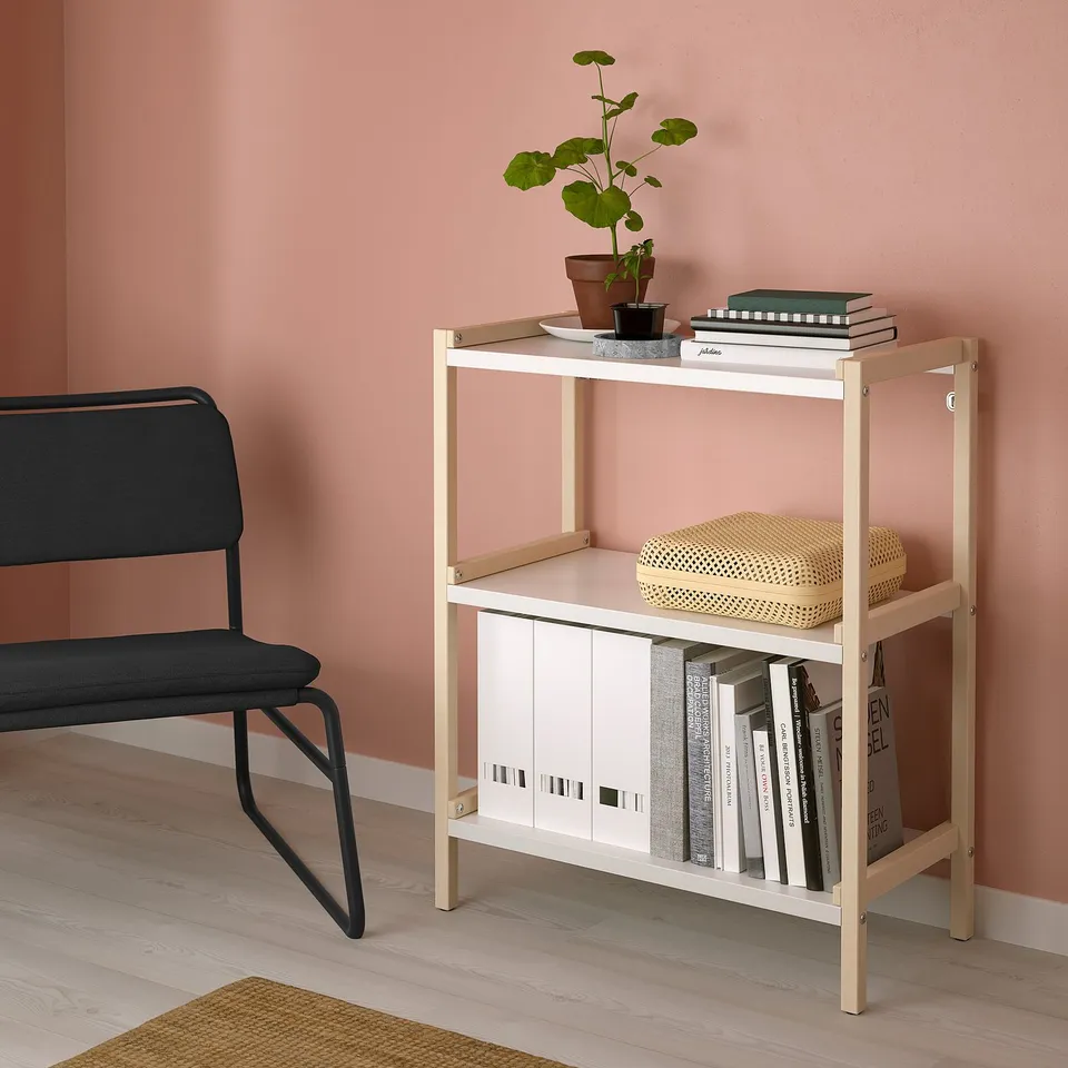 EKENABBEN in a room