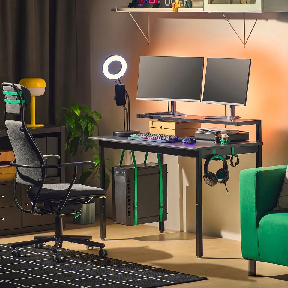 part: UTVISNING gaming desk with shelf