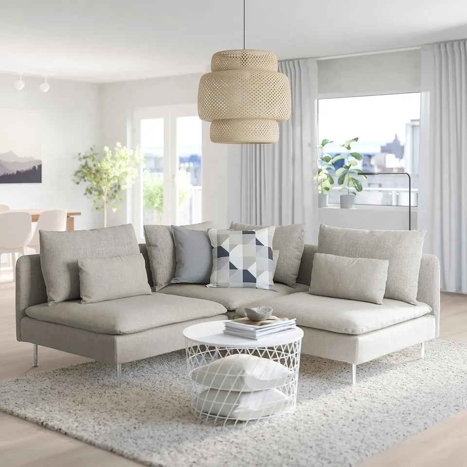 SÖDERHAMN in a room