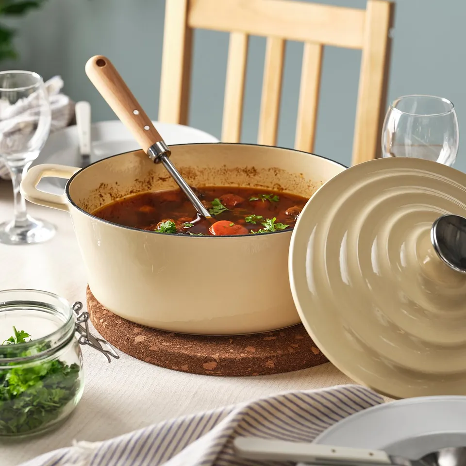 part: VARDAGEN casserole with lid