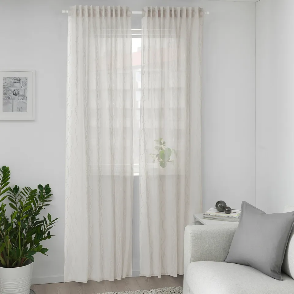 GLESGRÖE in a room