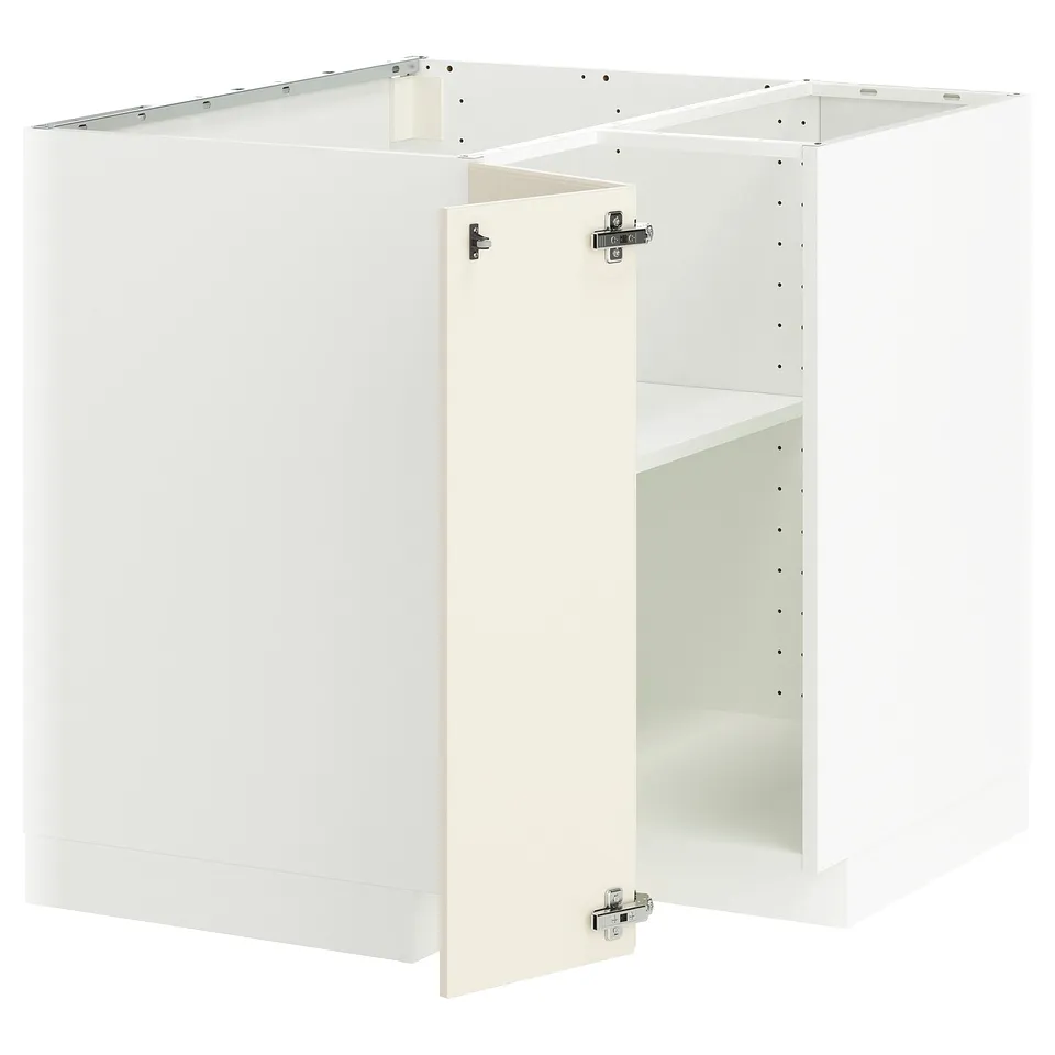 METOD white kitchen cabinet set with off-white door, bevelled edges, and adjustable shelves.