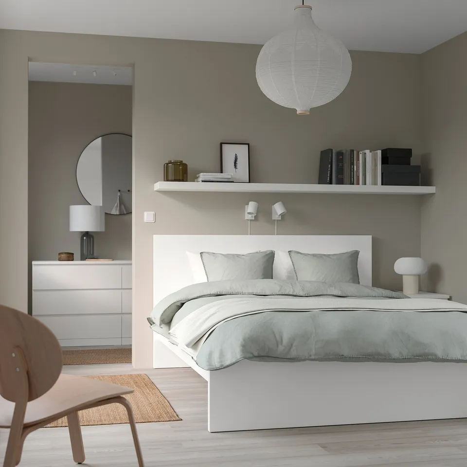 MALM in a room