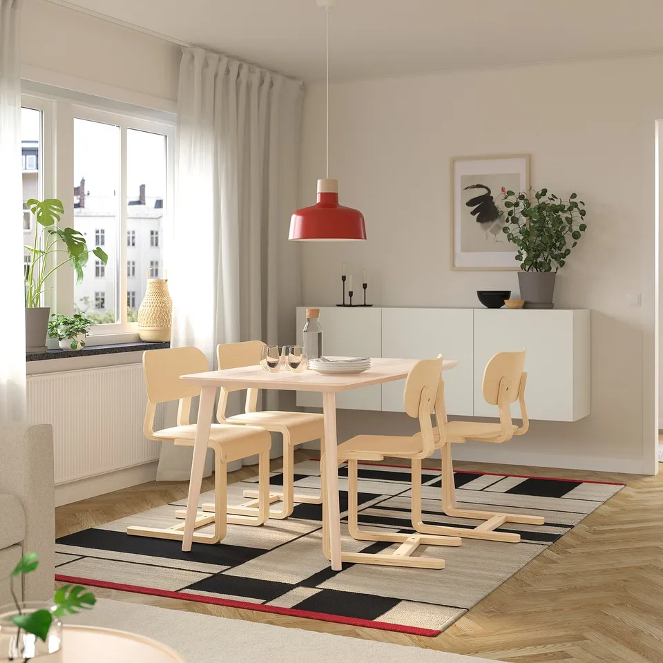LISABO / LYCKAN in a room