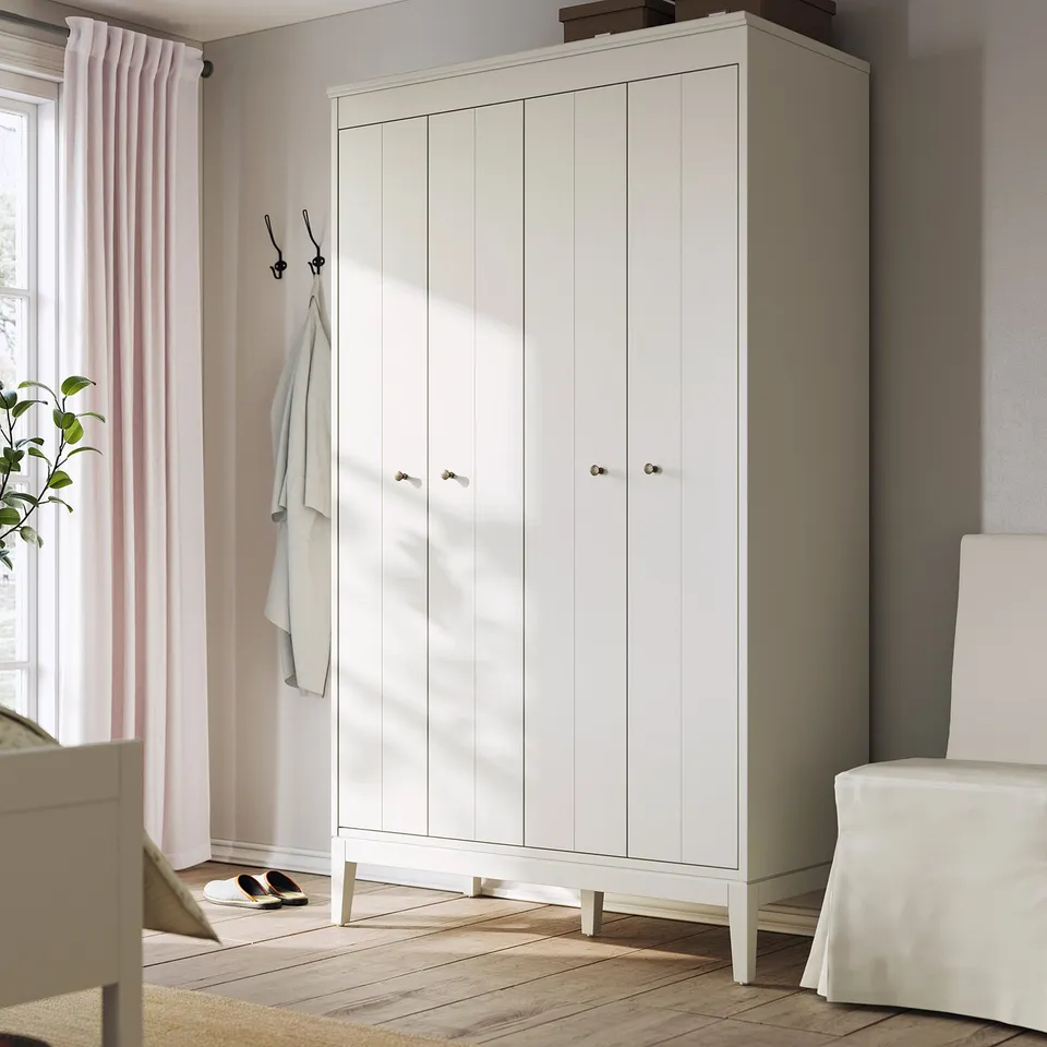 IDANÄS in a room