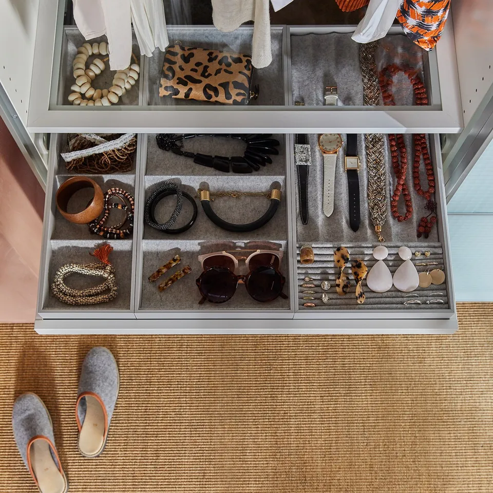 part: KOMPLEMENT insert with 4 compartments
