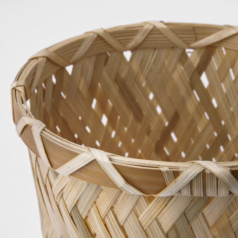 Bamboo planter - durable, eco-friendly, intricate weave, water tray.