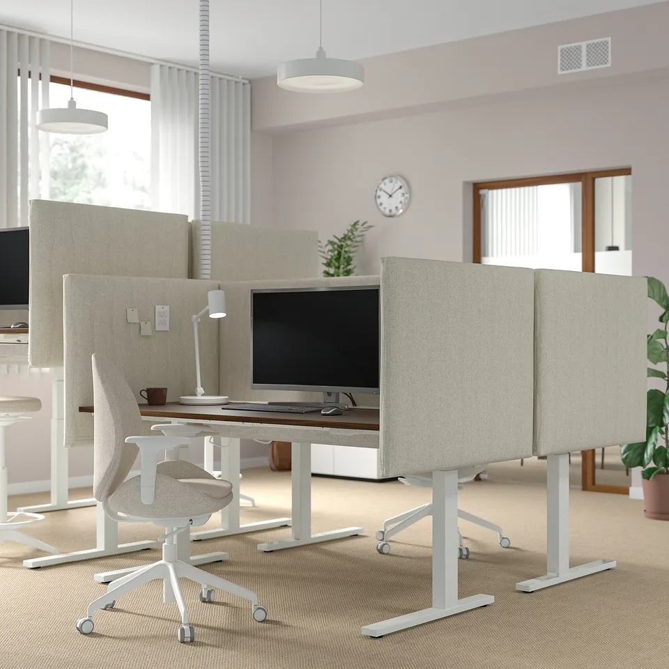 Office space with MITTZON privacy screens for focus.