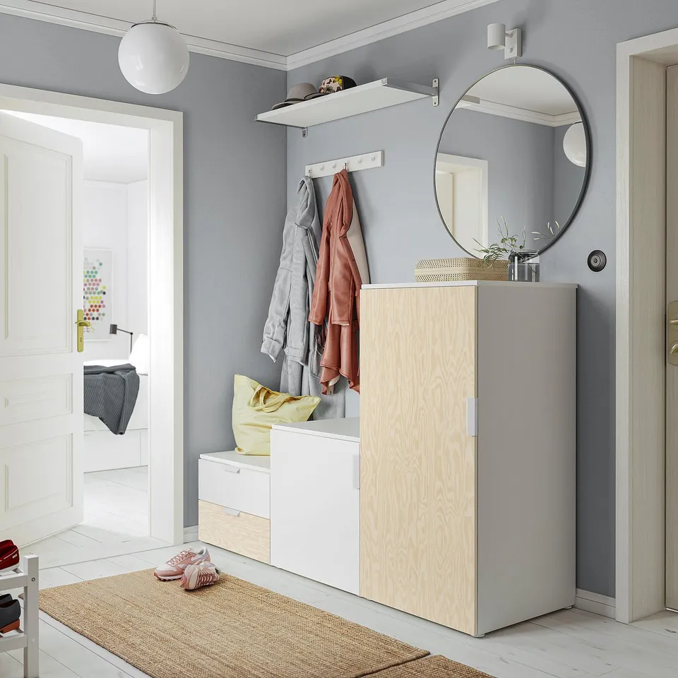 PLATSA in a room
