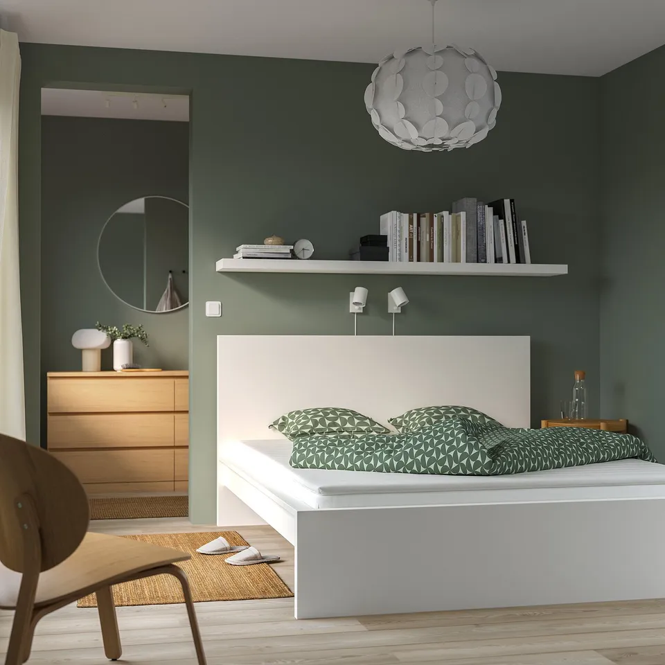 VESTERÖY in a room