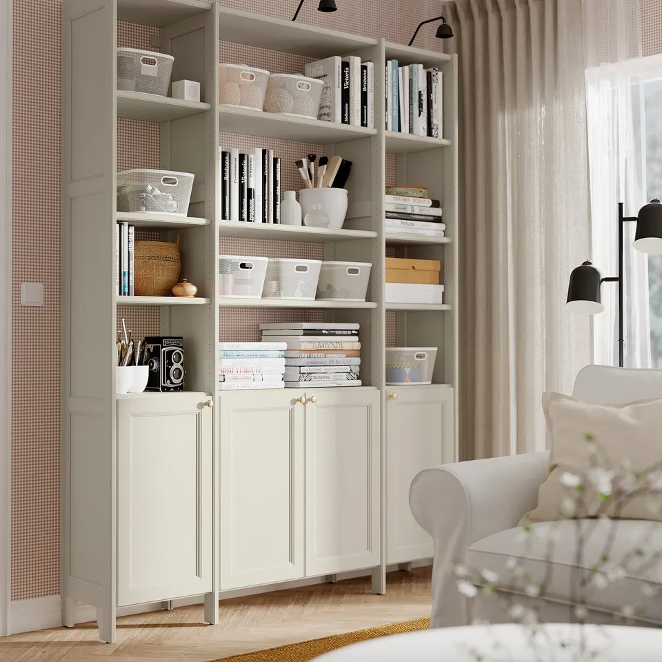 SLÅTTERÄNG in a room