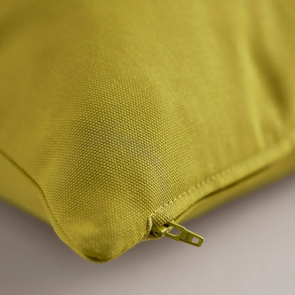 part: HJÄRTERÖ cushion cover