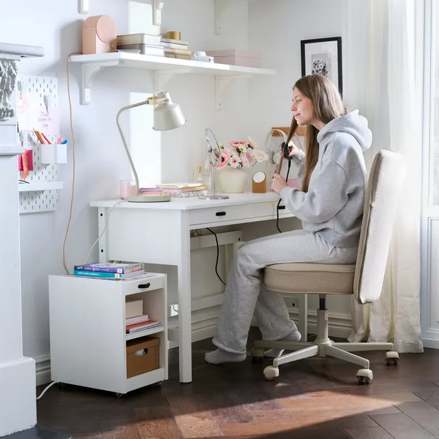 BRYTNING in a real room