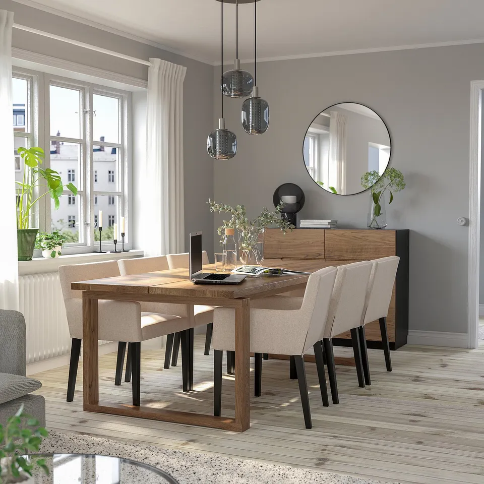 MÖRBYLÅNGA / MÅRENÄS in a room