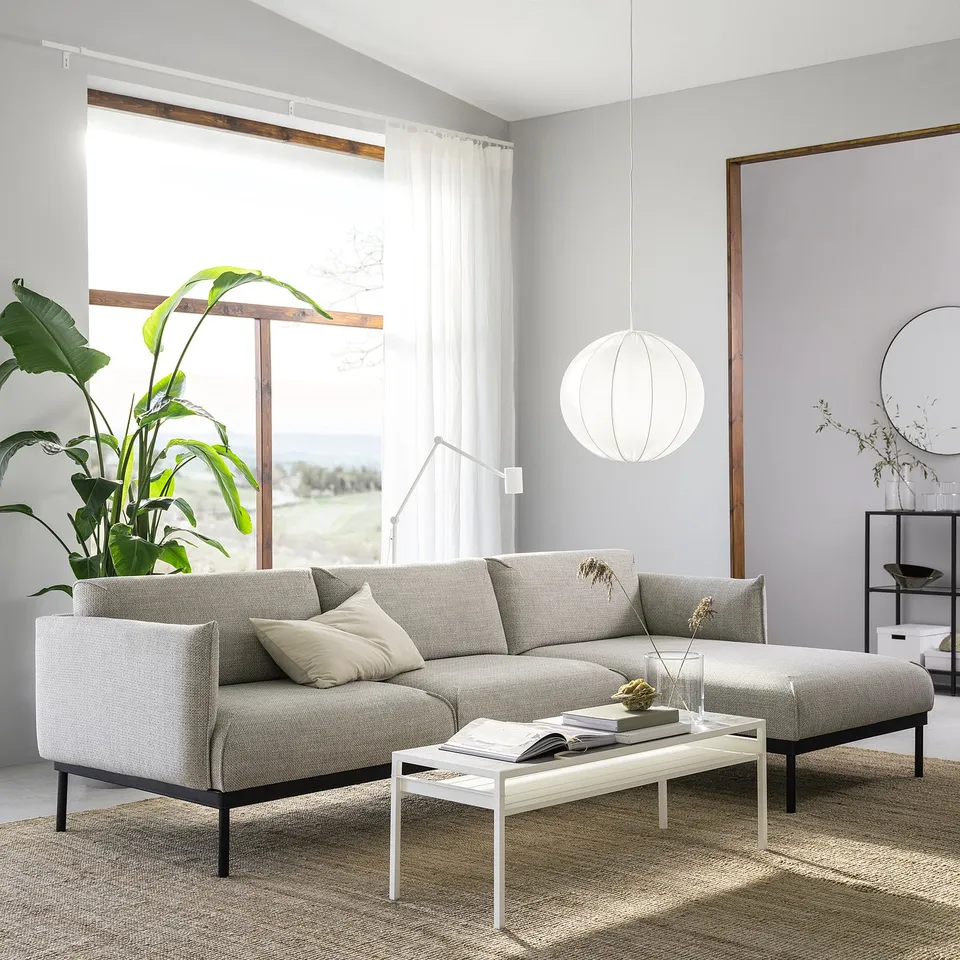 ÄPPLARYD in a room