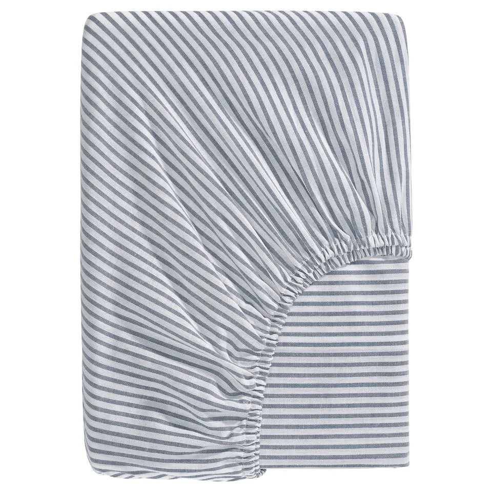 Grey and white striped fitted sheet, rectangular, made of 100% recycled cotton.