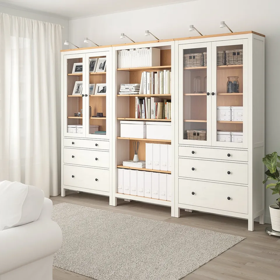HEMNES in a room