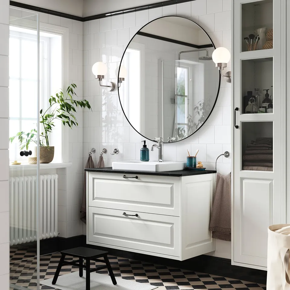 TÄNNFORSEN / ORRSJÖN in a room