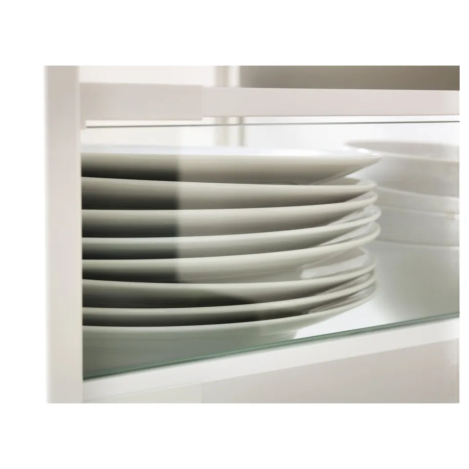 Glass drawer sides in MAXIMERA drawer, prevents items from sticking out, keeps contents organised, and provides a finished look.