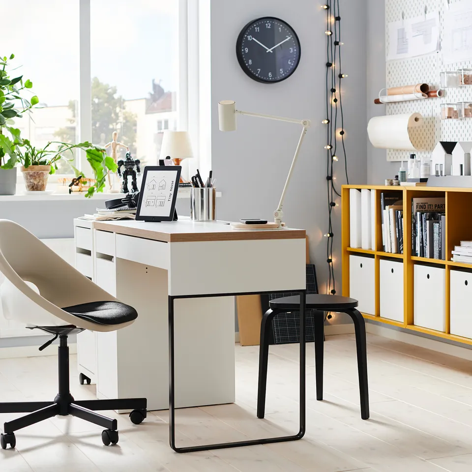 part: MICKE desk