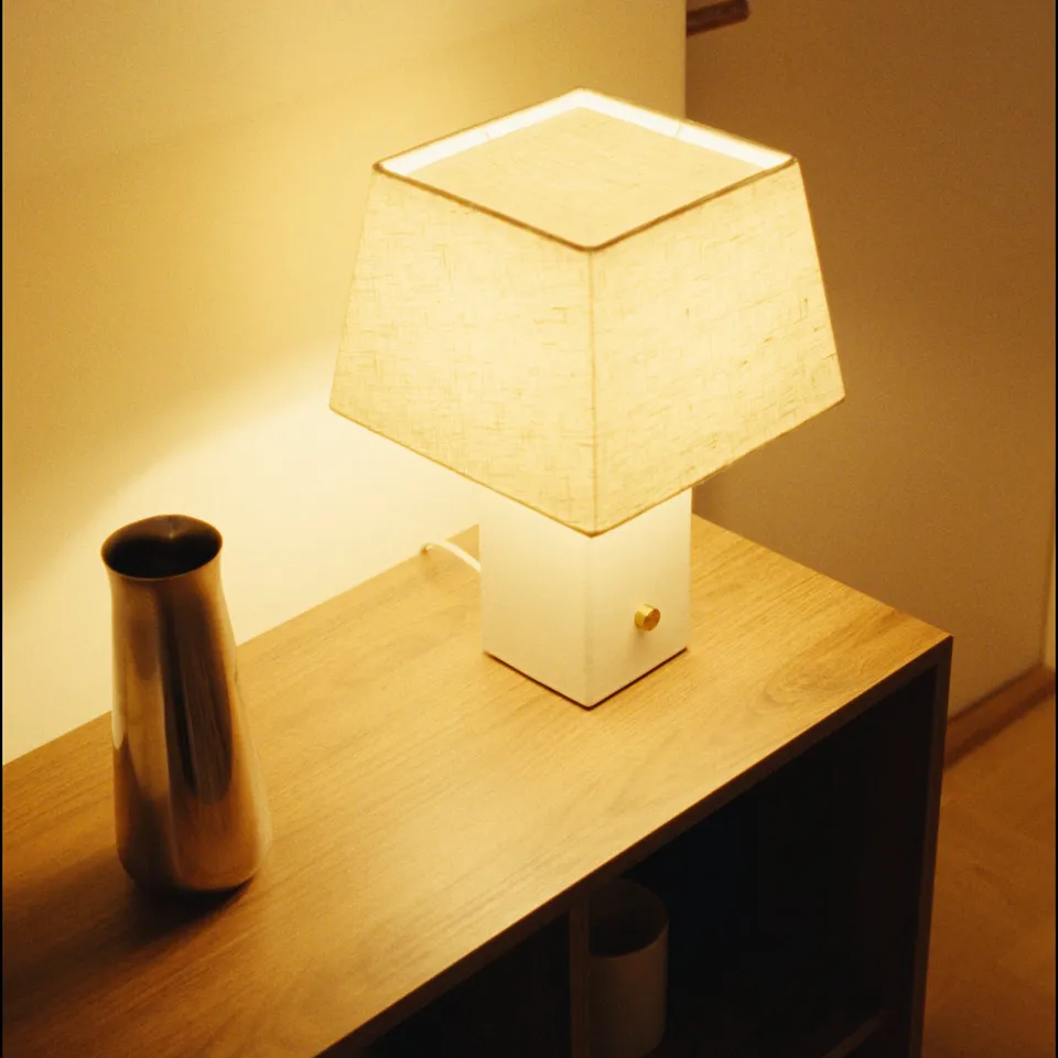 part: HALGATT table lamp
