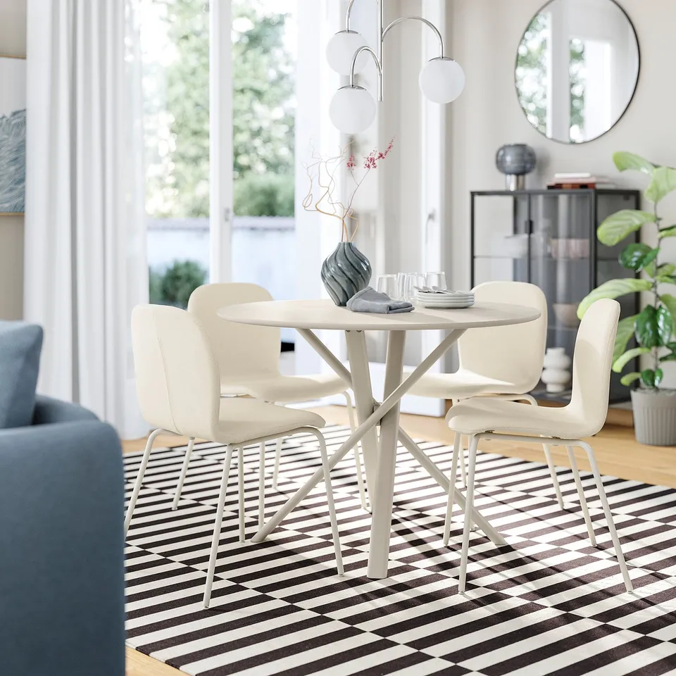 NORRMJÖLE / SKÅLSTA in a room