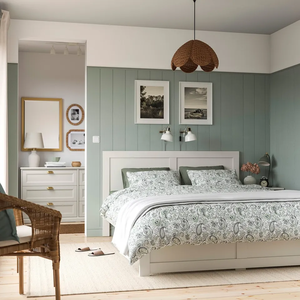 FÅGELFJÄLLET in a room