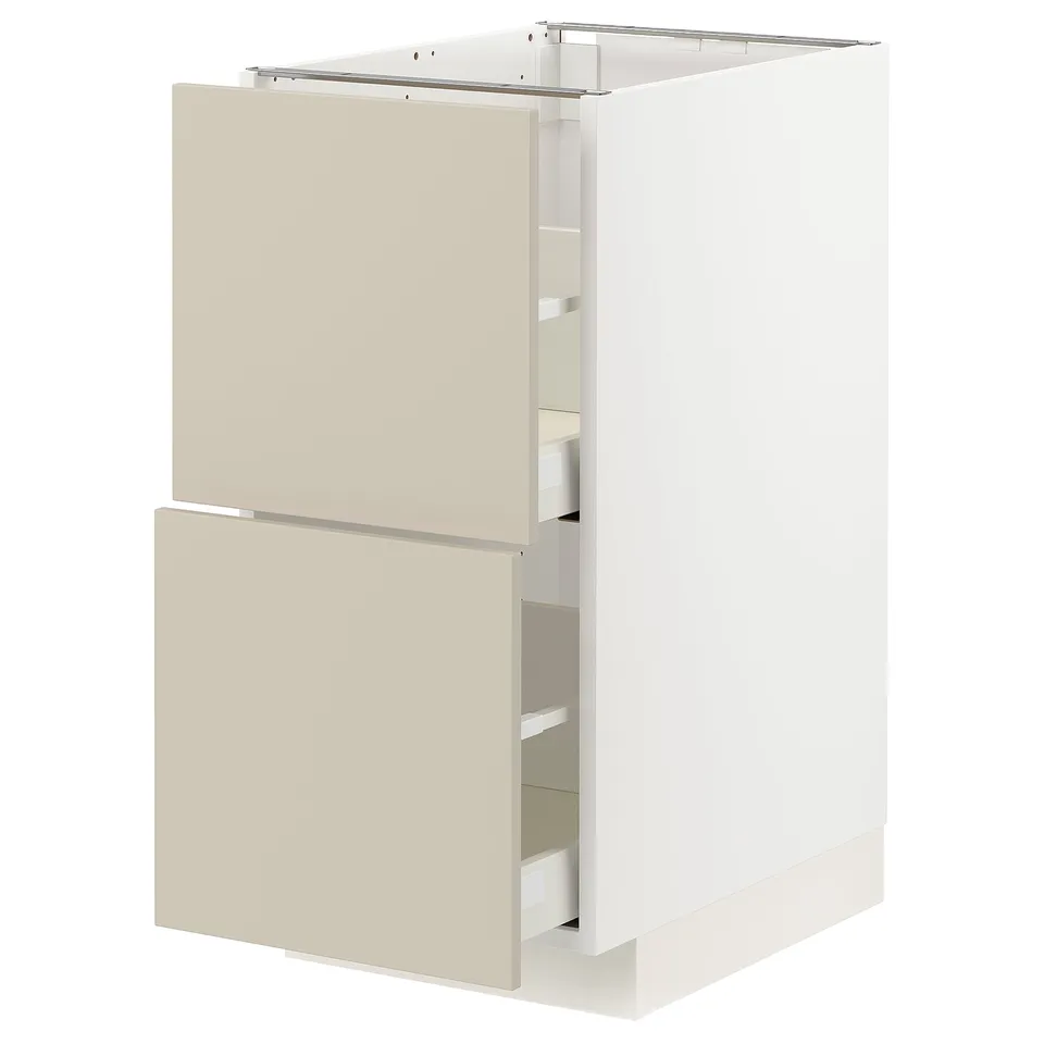 White METOD cabinet with beige havstorp drawers.