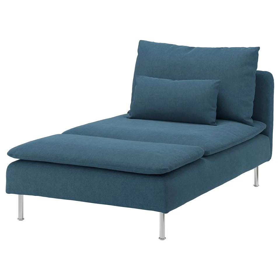 SÖDERHAMN chaise in blue. Modern, curved design with metal legs. Soft, removable chenille cover.