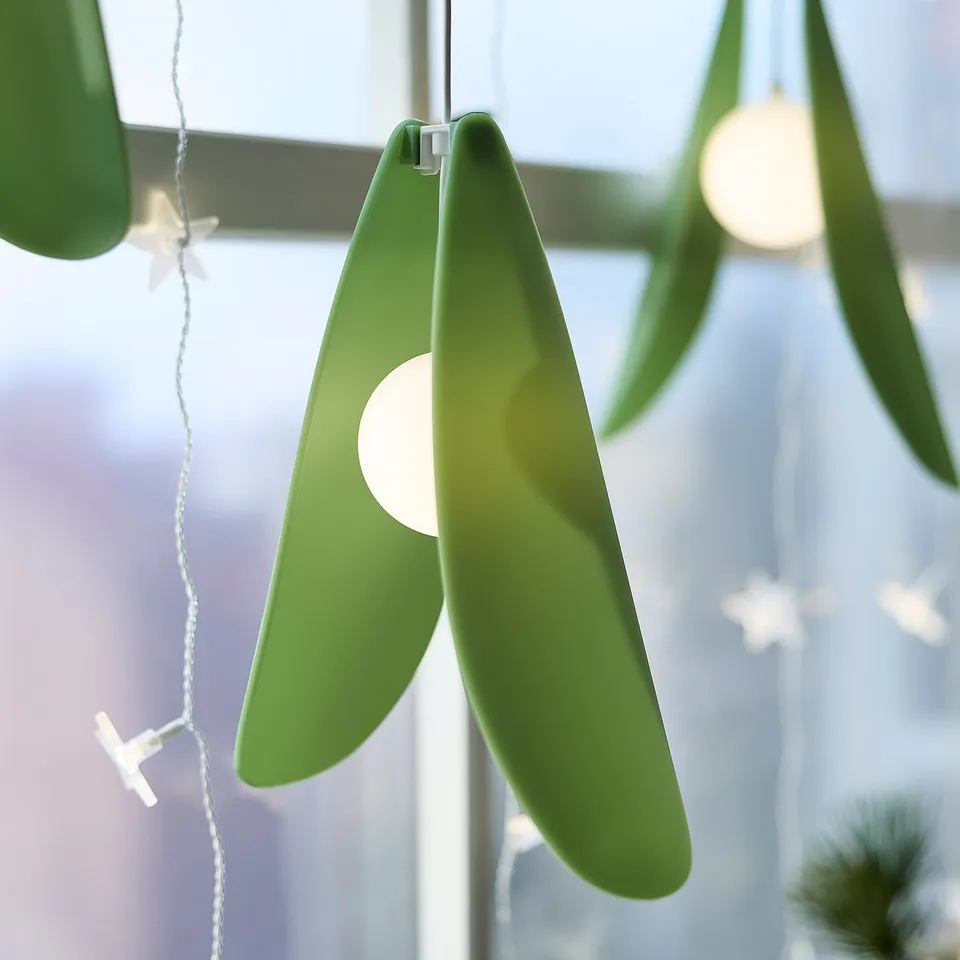 STRÅLA LED decoration lighting, mistletoe green