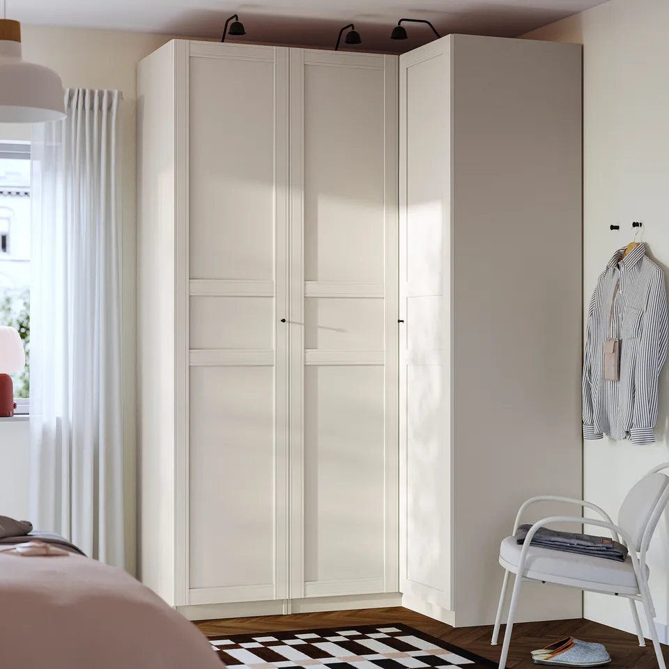 PAX / FLISBERGET in a room