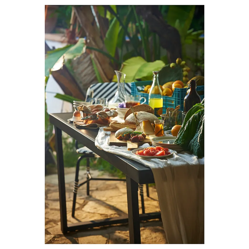 Brunsta outdoor table, metal & plastic, rectangular, rustic look.