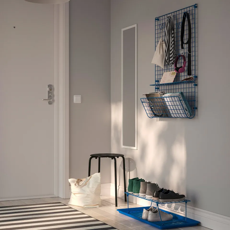 GREJIG in a room