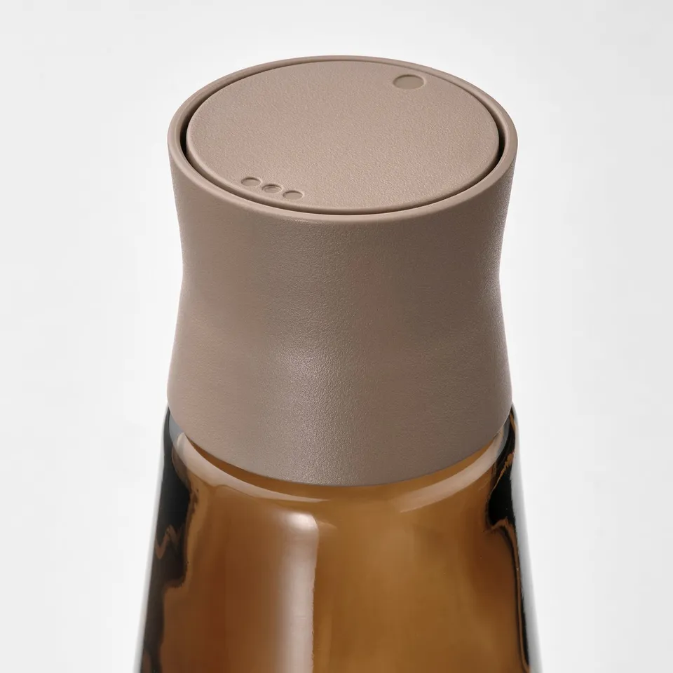 part: HALVTOM salt and pepper shakers