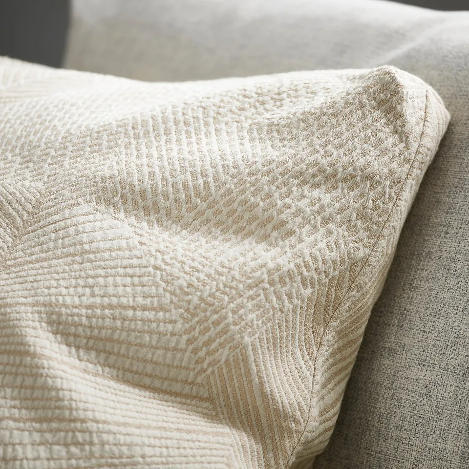 part: JÄTTEGRAN cushion cover