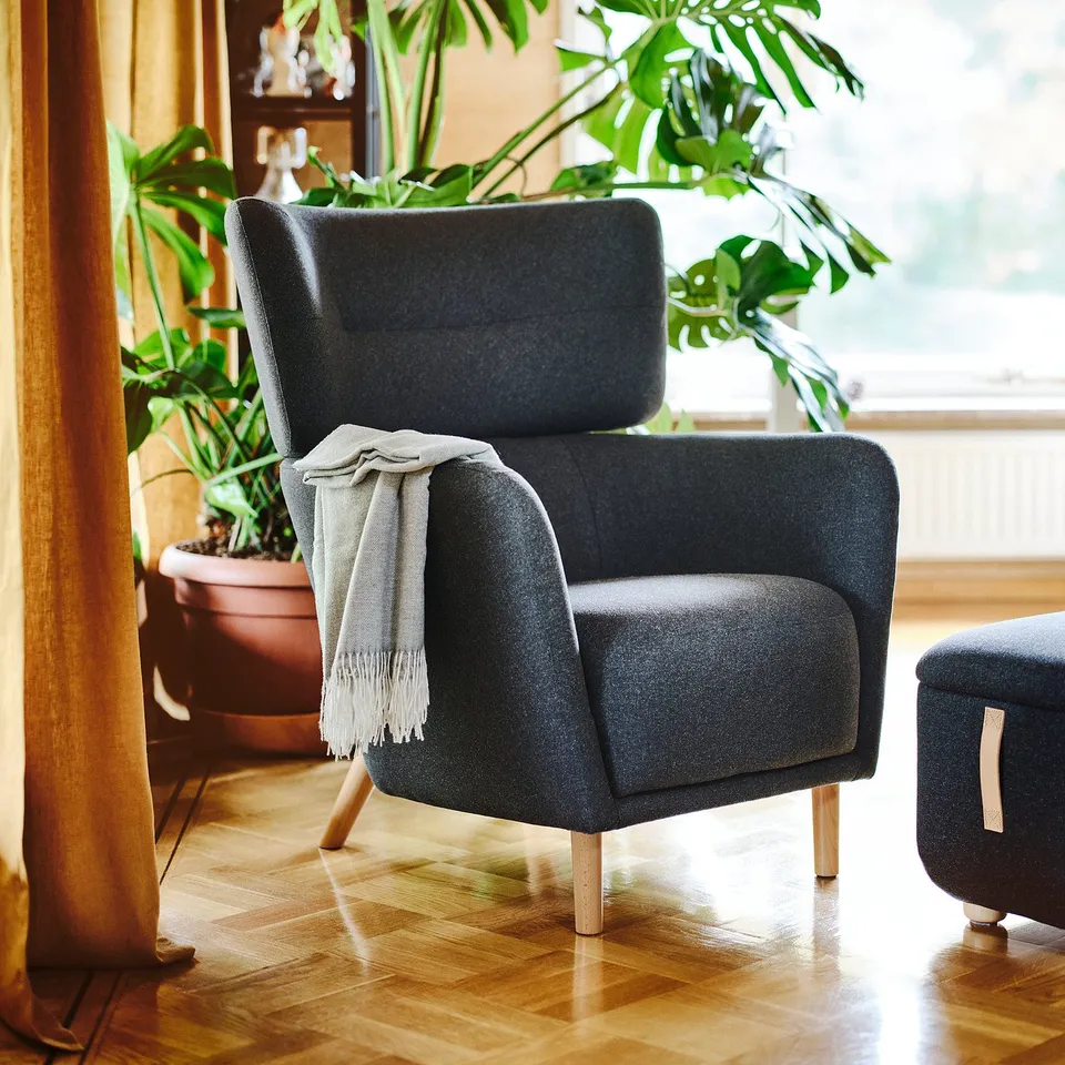 OSKARSHAMN in a room