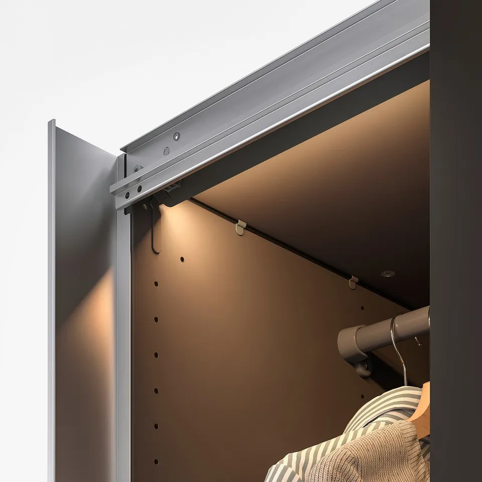 Closet led light with sensor, easy instal.