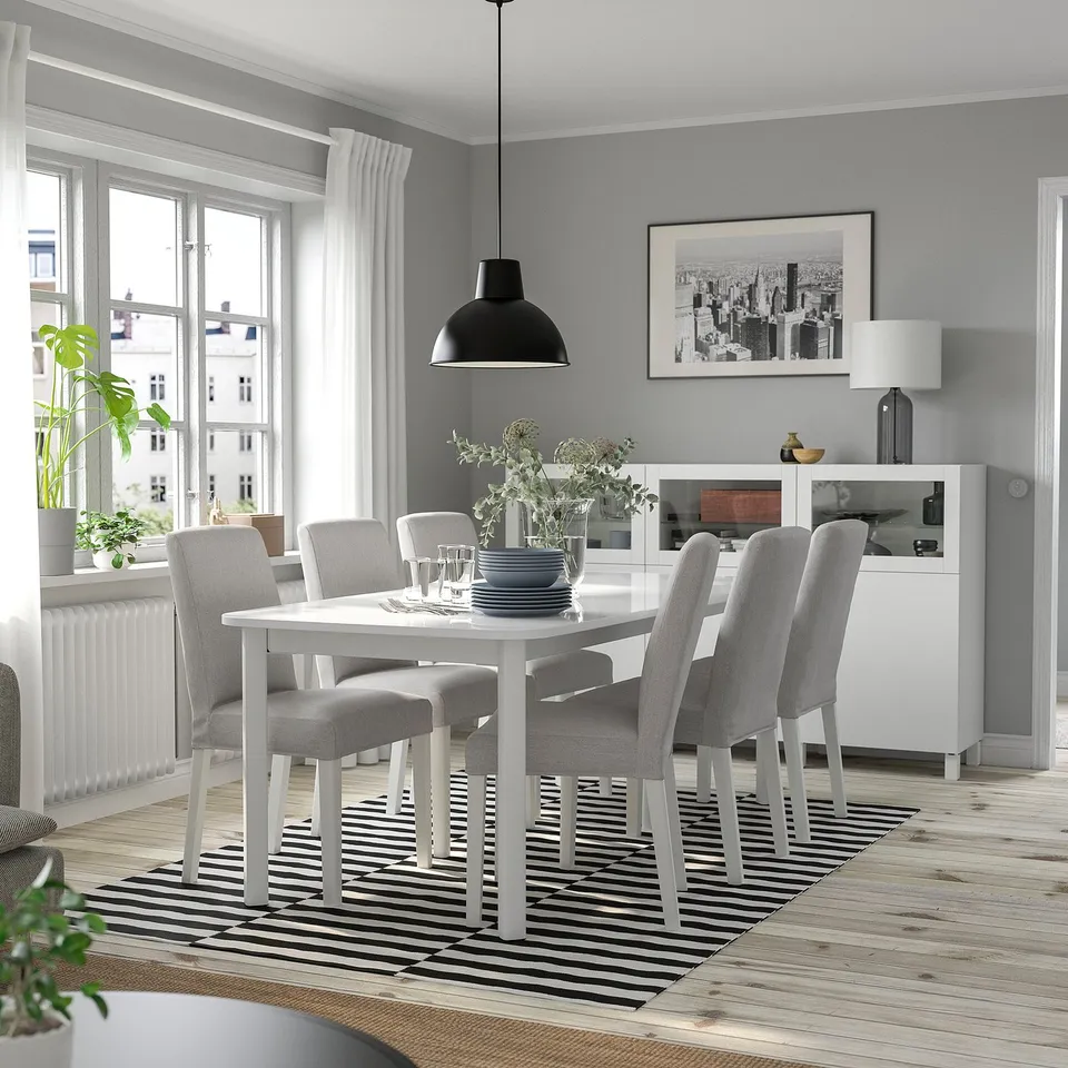 STRANDTORP / BERGMUND in a room