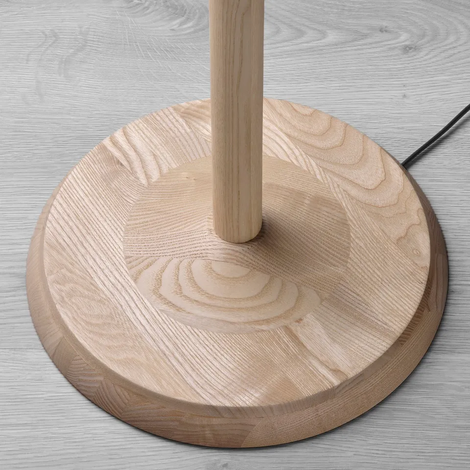 part: KINNAHULT floor lamp