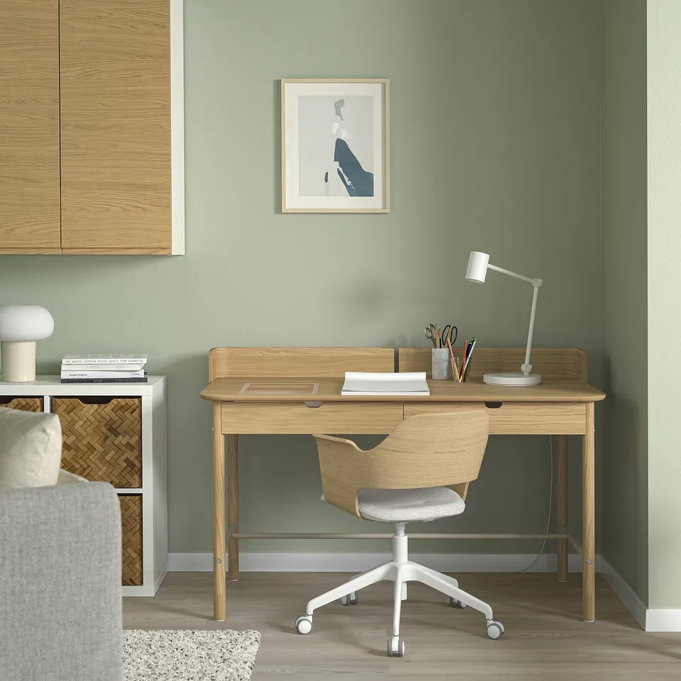 RIDSPÖ / FJÄLLBERGET in a room