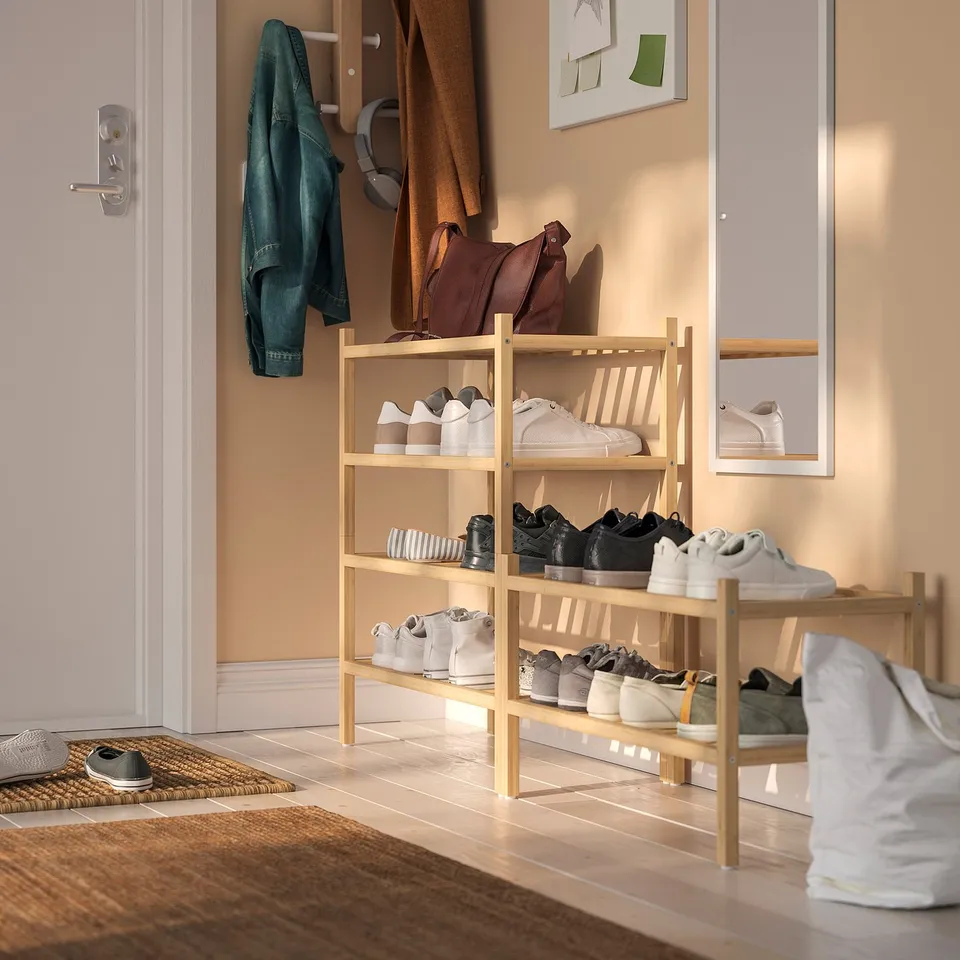 VASSKÄR in a room