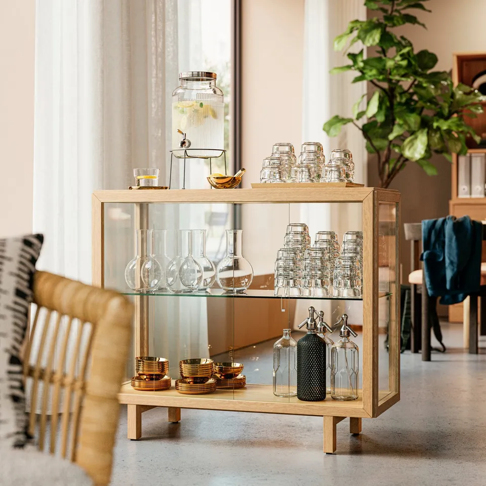 STOCKHOLM 2025 Glass-door cabinet, oak veneer, 100x40x86 cm