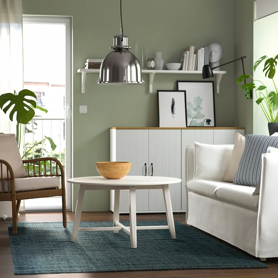 LANDBANA in a room