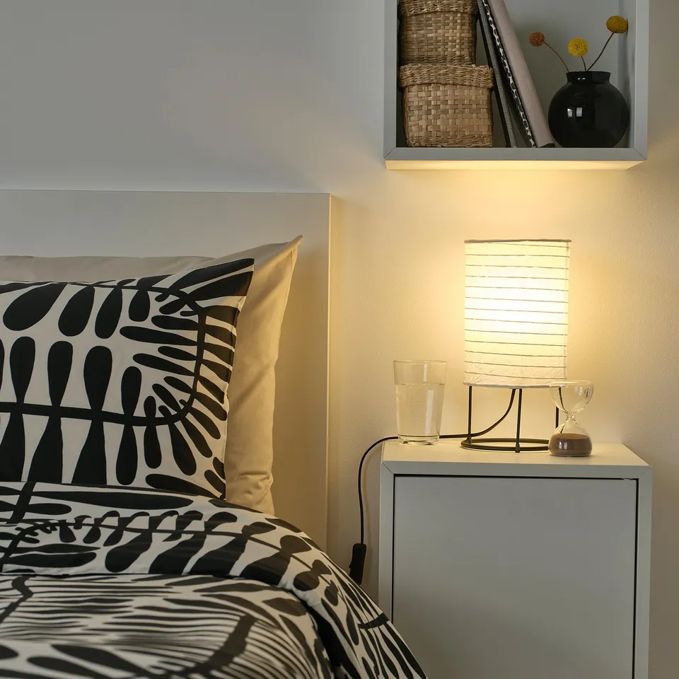 STRANDAD in a room