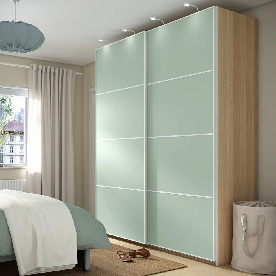 PAX / MEHAMN in a room