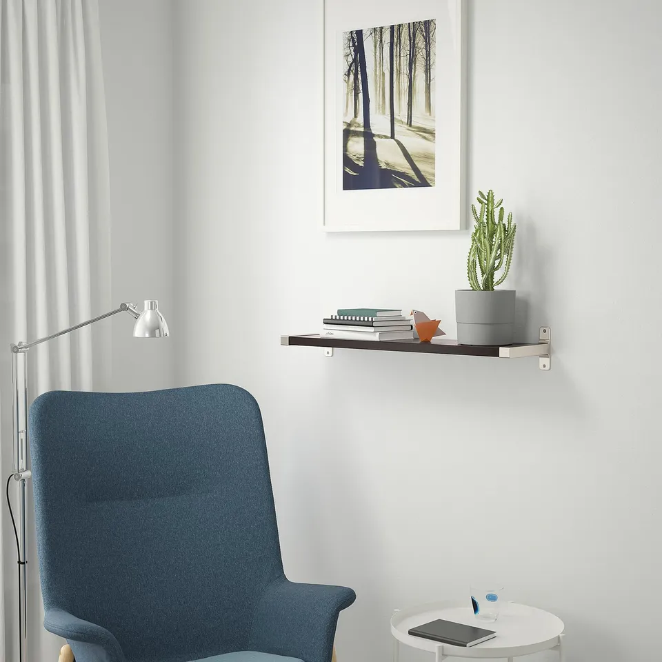 BERGSHULT / GRANHULT in a room