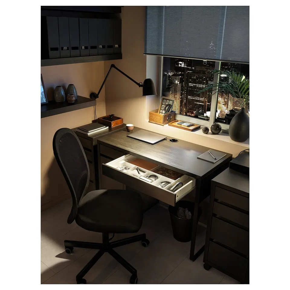 part: MICKE desk