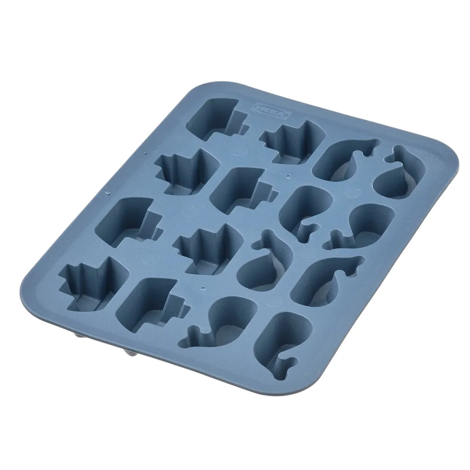 Blue IKEA SURSÖT ice cube tray in grey, playful shapes for summer drinks.